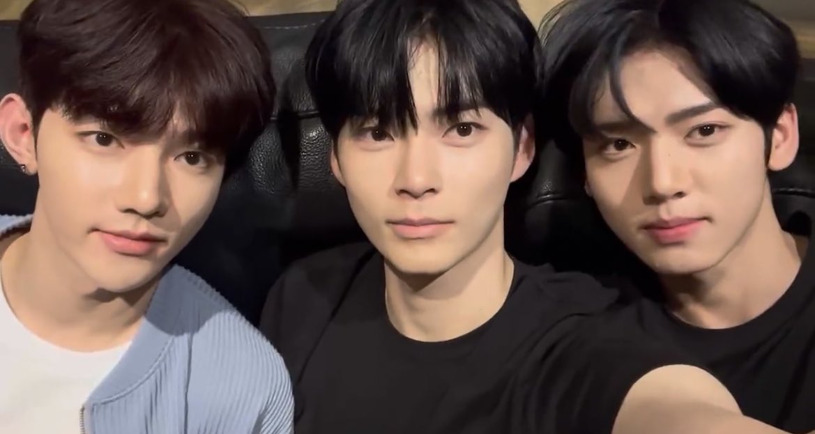 mew613_'s tweet photo. 이 조합 너무 좋음…🥹
성장한 저요 https://t.co/Jop9tNwo7M
