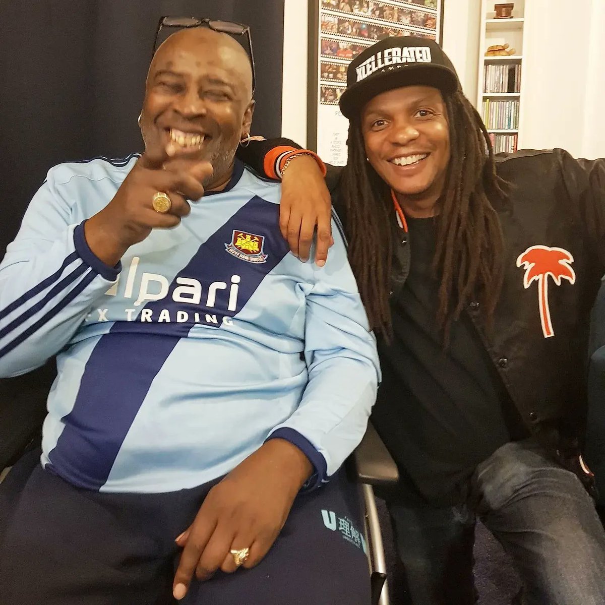 BaileyIntabeats's tweet photo. Today we give thanks 💜
♻️ @sunandbass ⋮ It's a special day today remembering the one and only MC Fats. Join us at La Cinta for another magical day together ❤
.
.
.
#SAB23 #LoveThatVibe https://t.co/6wV1mb0kg5