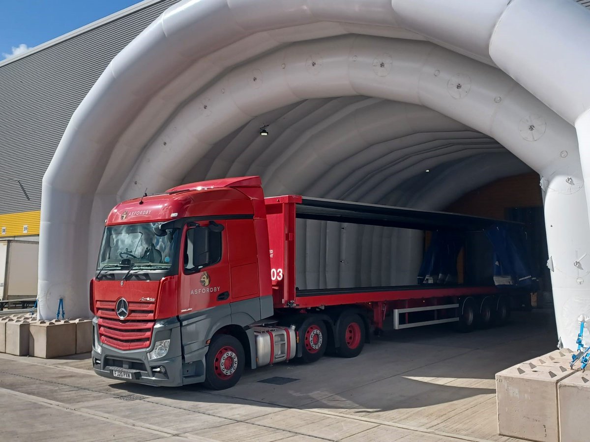Tectoniks's tweet photo. Colder seasons create problems, whether it’s a lack of natural light or the weather. We can solve these problems with our easily installed, modular inflatable structures, whilst helping you meet your sustainability goals.

Please contact Chris Allen at 07775591911 for more info. https://t.co/PbRJFvWS71