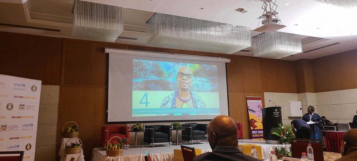 UNICEF_Benin's tweet photo. La distance n'aura pas empêché @angeliquekidjo, l'ambassadrice de bonne volonté d'@UNICEF, de passer un message d'exhortation invitant les différents acteurs à trouver en urgence des solutions innovantes et durables pour prévenir la malnutrition des enfants.
#FirstFood https://t.co/bVipAQRPo1