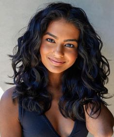 Natural hair wigs for ladies are a wonderful option for those who want to enjoy the beauty and versatility of natural-looking hair ....
bitly.ws/Uwow
#naturalhairwigs #naturalhair #naturalwigs #wigs