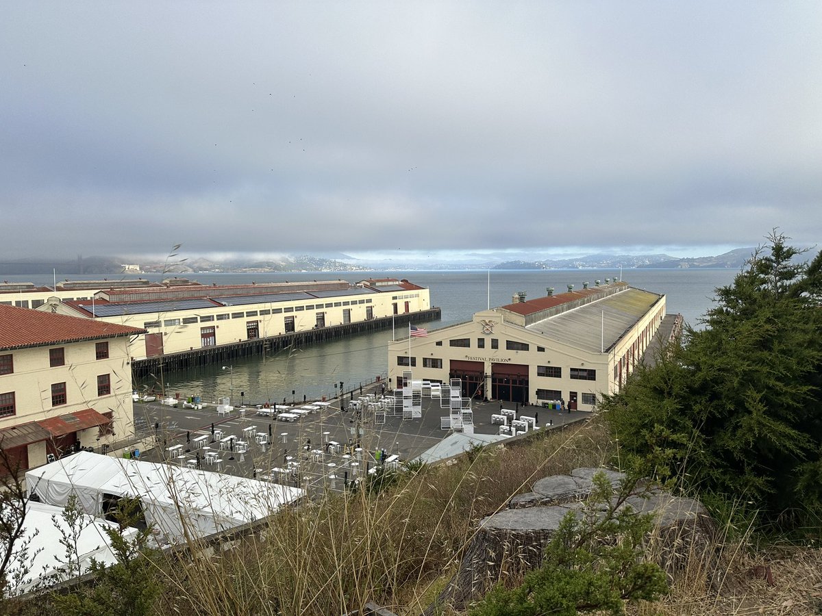 Well that was a wild week. Had an amazing time attending #RDC23 in person! Got to meet and connect with so many talented developers, as well as get to know old friends in real life.

<a href="/Roblox/">Roblox</a> put on such a good event, thank you!

#Roblox