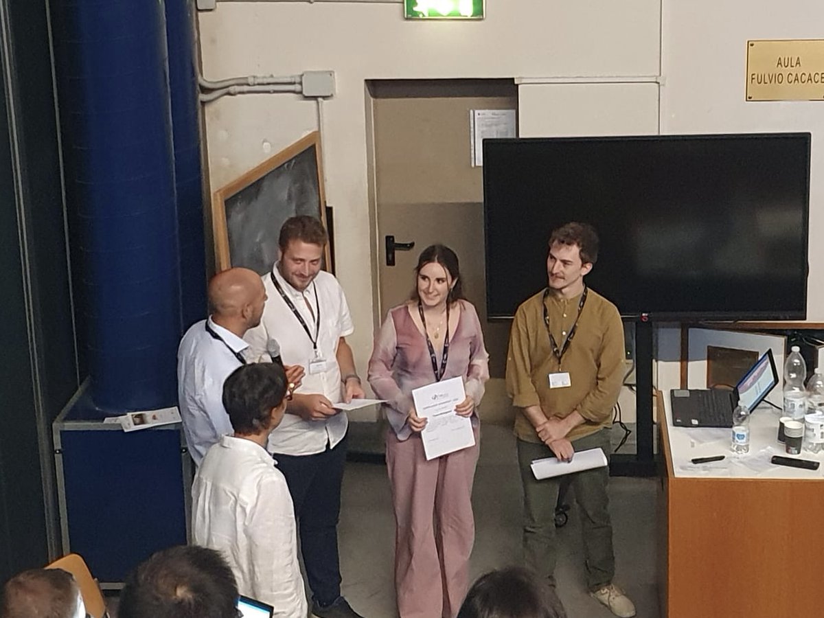 sergiopiva94's tweet photo. It has been fantastic presenting my work as a Flash Oral Communication in a Plenary Session during the “50th National Congress on Magnetic Resonance” in Rome for being awarded one of the three Best Posters! 
Thank you, @GIDRM_, for the prize and the great opportunity. https://t.co/usPg3a18OQ