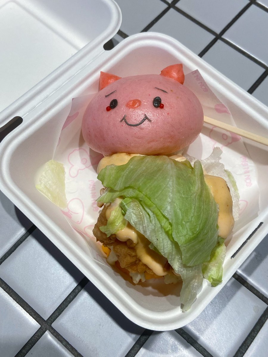 how cute ! ไม่กล้ากินเลย🥺💖