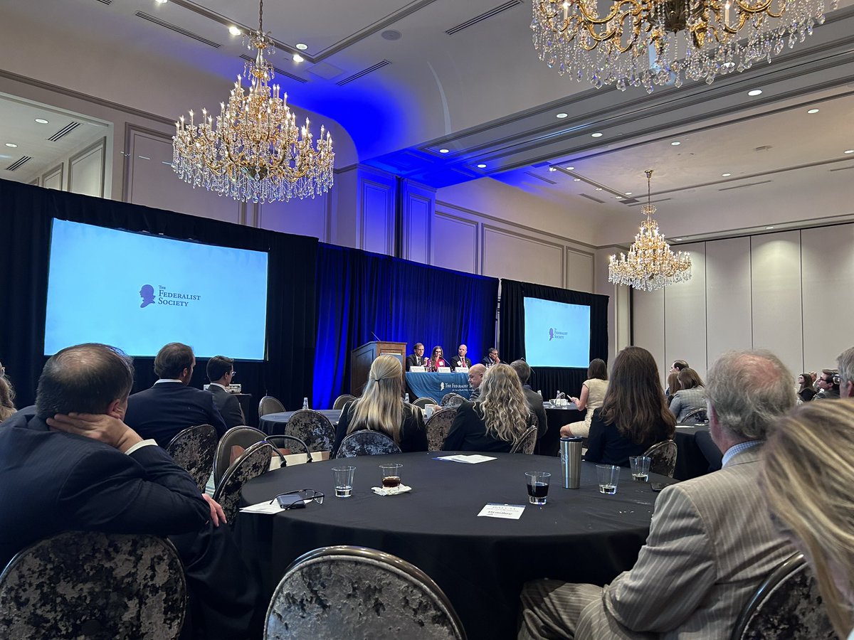 JudgeKevinHall's tweet photo. I had a chance to learn from some of the brightest legal minds in the industry at the Alabama Chapters Conference of the @FedSoc - including none other than Justice Clarence Thomas and other state and federal judges and justices! https://t.co/XlvUrsogUf