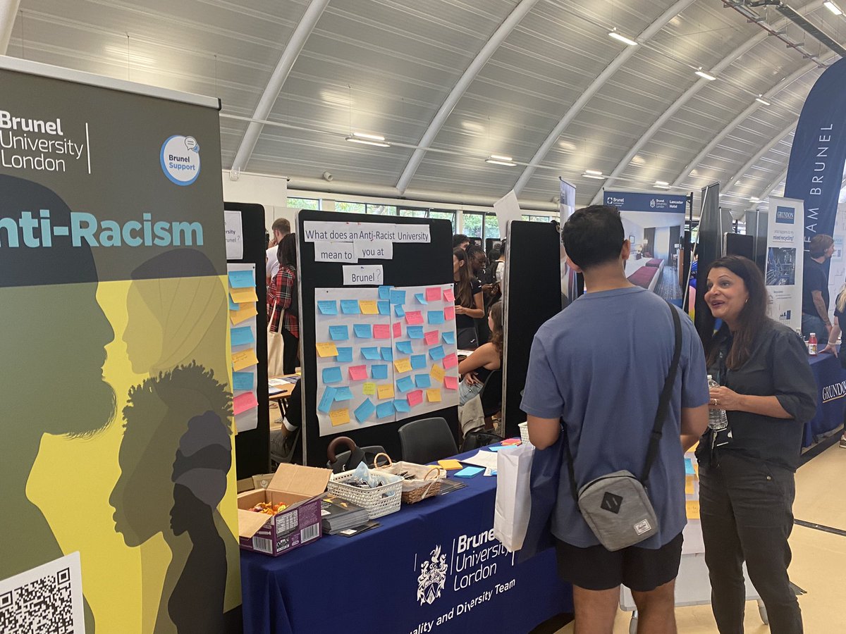 DrMikeJThomas's tweet photo. Great vibe at #brunelfreshers We are collecting comments from new and returning students on building an anti-racist university @Bruneluni Lots of great feedback for us #brilliantbrunel https://t.co/x6luL4I1vG