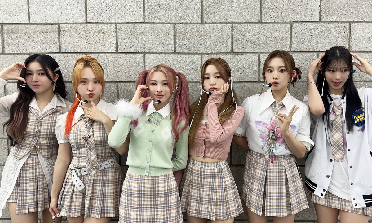 RocketPunch's tweet photo. [#RCPCheeze 📸] 230912 #더쇼

교복+로켓펀치=BOOM💥 스쿨룩 여신,,,💘
그 어려운 걸 우리 공주들이 해냅니다 ( ´•̥-•̥` )

#RocketPunch #로켓펀치 #RCPC
#BOOM #RCPC_BOOM https://t.co/tsWnoKxvgo