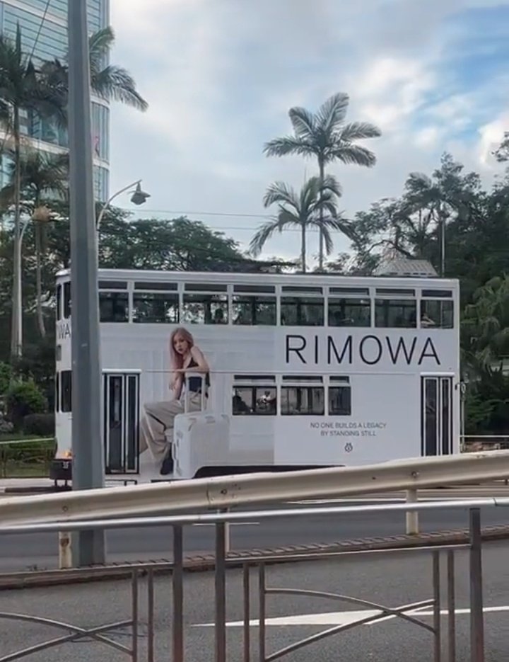 eternalroseanne's tweet photo. ROSÉ's global campaign ads on double-decker buses  in Hong Kong

RIMOWA                                 SULWHASOO https://t.co/2zC8odKtcB
