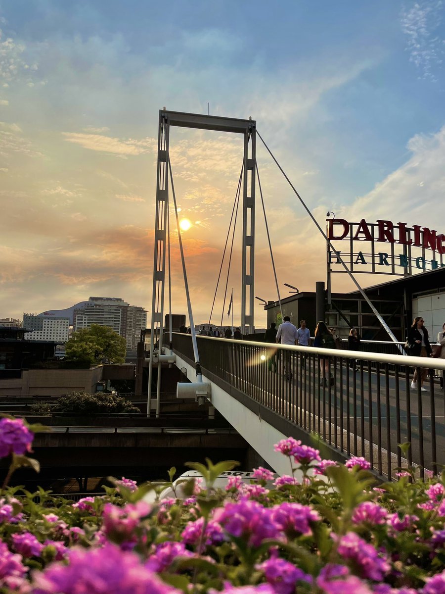asthasingh's tweet image. Sunny rays and Sydney days! Arvo special from #Darlingharbour 
So what if the inflation rates in Q1 of 2023 were over-30-year high of 7.8%? 
Smile 😊 coz you in the dreamy city 🌆 
@cityofsydney @TheEconomist