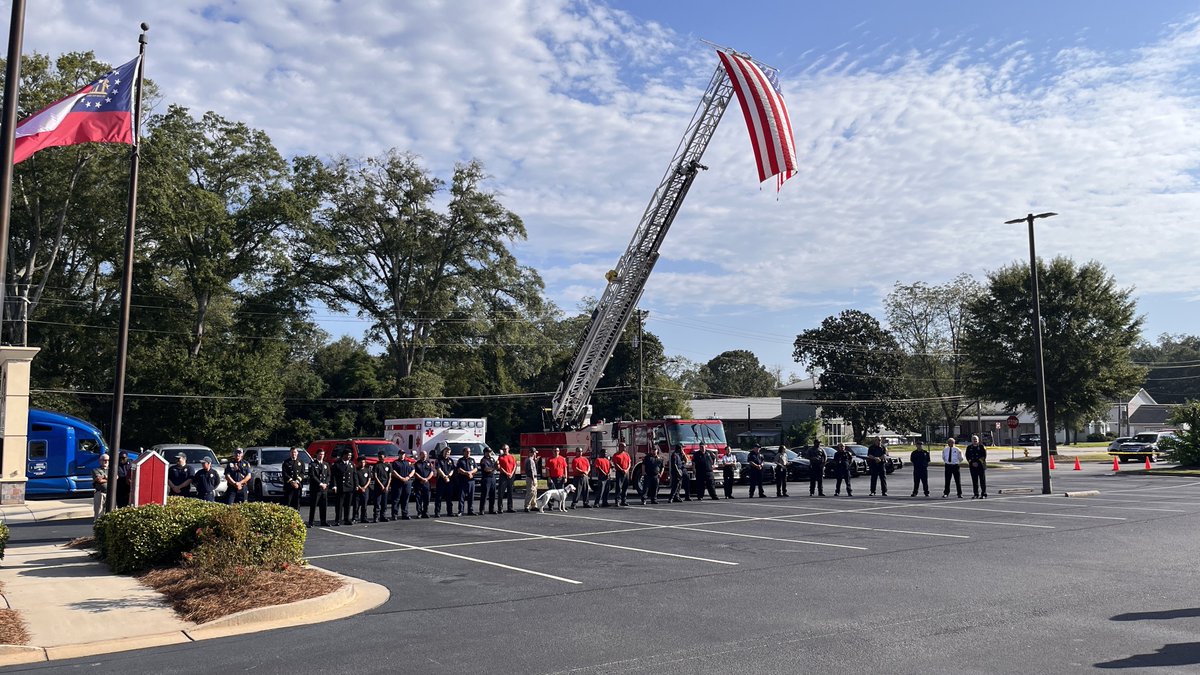 ButtsCoFireDept's tweet photo. September 11 Remembrance Ceremonies at the Butts County Administration Building yesterday brought all of our brothers and sisters from the Fire Departments of Butts County, Jackson and  Flovilla, the Sheriff’s Office, Police Department and County employees together. #September11 https://t.co/ULdbR5ciIs
