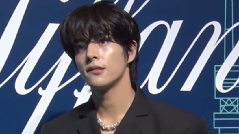 15ARCHIVEz's tweet photo. face sculpted by gods 🙇‍♀️🙇‍♀️🙇‍♀️
#ENHYPEN_JAKE #제이크 https://t.co/rkoGlizSth