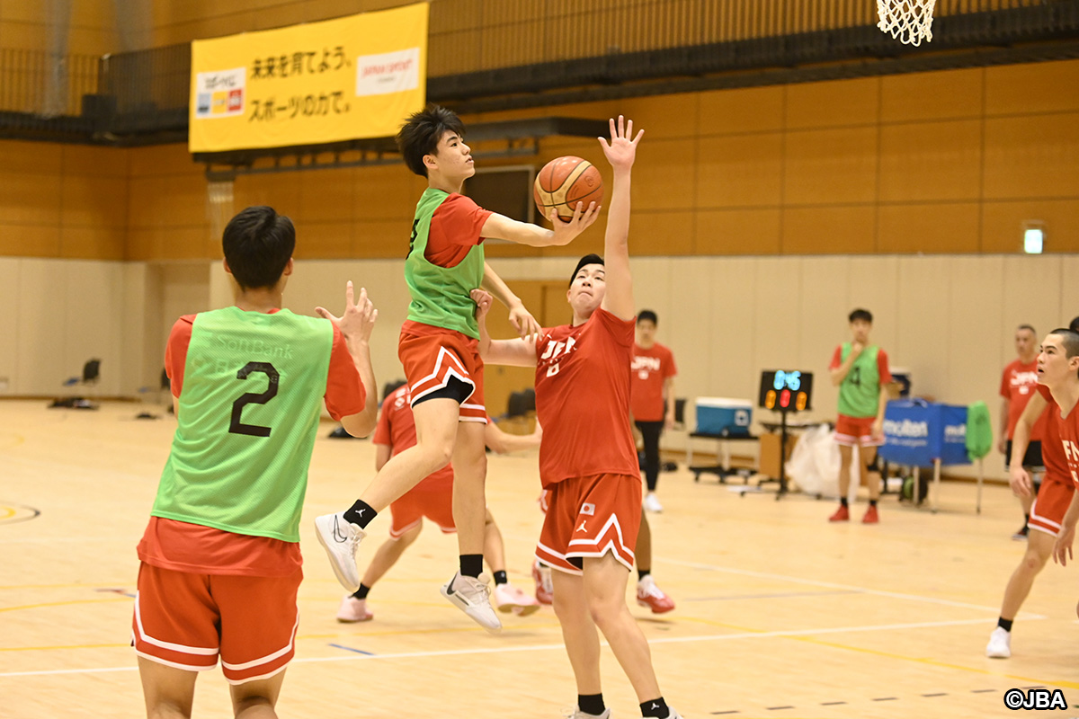 JAPAN_JBA's tweet photo. #AkatsukiJapan 男子U16日本代表
🔥大会直前合宿実施中🔥
勝機を見出すためにもターンオーバーを減らし、ボックスアウトを徹底！

🏀日本代表メンバー表
https://t.co/BXL9mbmBh0

🏆FIBA U16アジア選手権大会2023
📅9/17〜24
📍カタール
https://t.co/eL2Uof7ICm https://t.co/qdbkoDirre