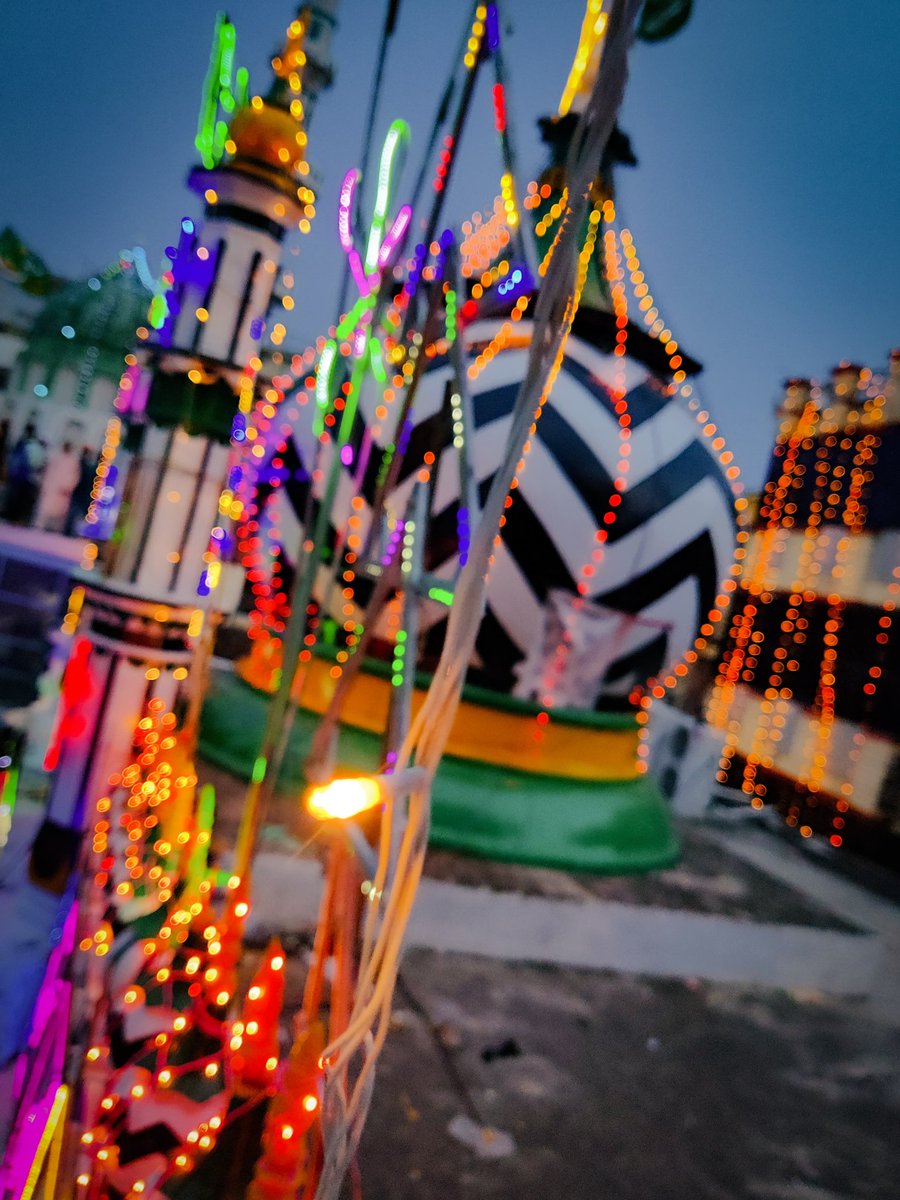 وادی رضا کی کوہِ ہمالہ رضا کا ہے 
جس سمت دیکھئے وہ علاقہ رضا کا ہے
#Dawateislami