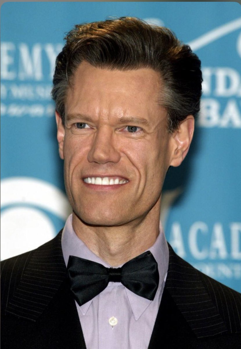 roberttravis's tweet photo. @westcoastraised @Vicoseven @NFL_DovKleiman Is it just me, or is Tom’s starting to look more and more like Randy Travis as he ages? https://t.co/8eM4LM3GZS