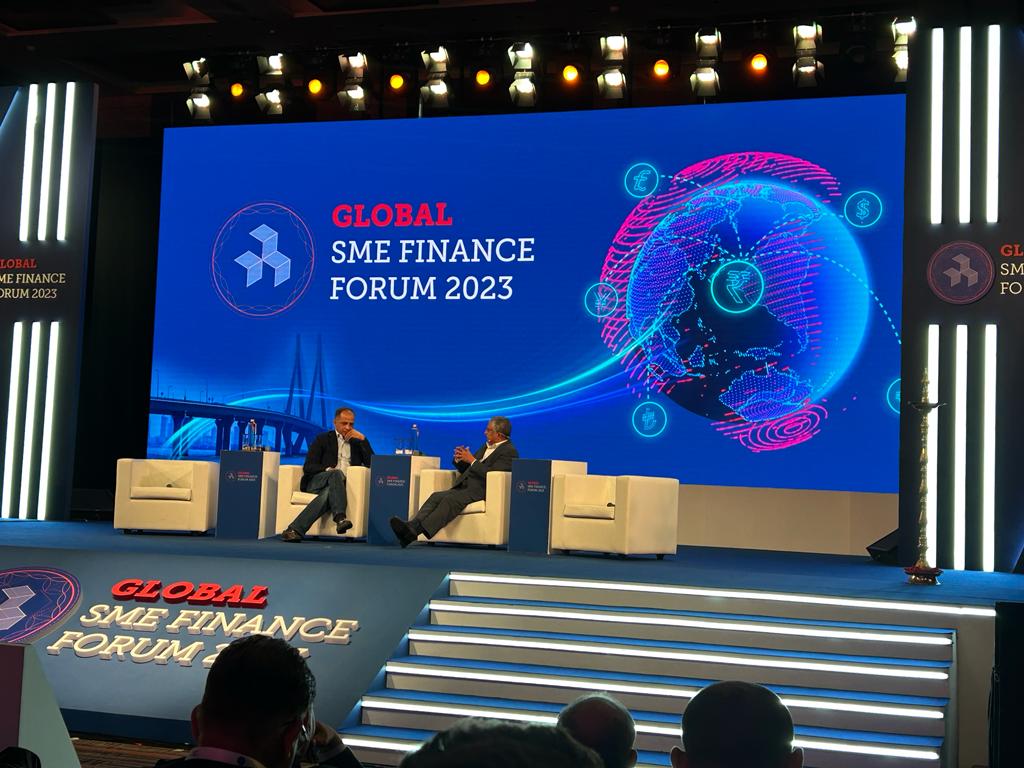 sidbiofficial's tweet photo. The promise of a #Digital Public Infrastructure (DPI) & that #MSMEs are the significant beneficiaries of the DPI system was highlighted during the #GSMEFF2023 Fireside chat b/w Mr. @NandanNilekani & Mr. @sopnendu Mohanty. https://t.co/fymHe5kkCL