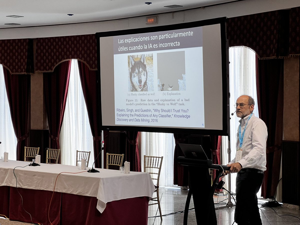 JornadaSistedes's tweet image. Gran keynote 🎉 por parte del profesor Edward A. Lee, nos ha permitido entender las similitudes y diferencias entre la toma de decisiones humana y la de las IA 🧐 #SISTEDES2023