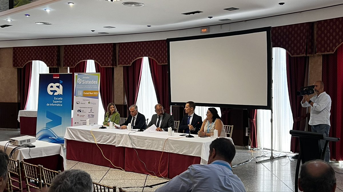 JornadaSistedes's tweet image. Sesión inaugural de las Jornadas #SISTEDES2023