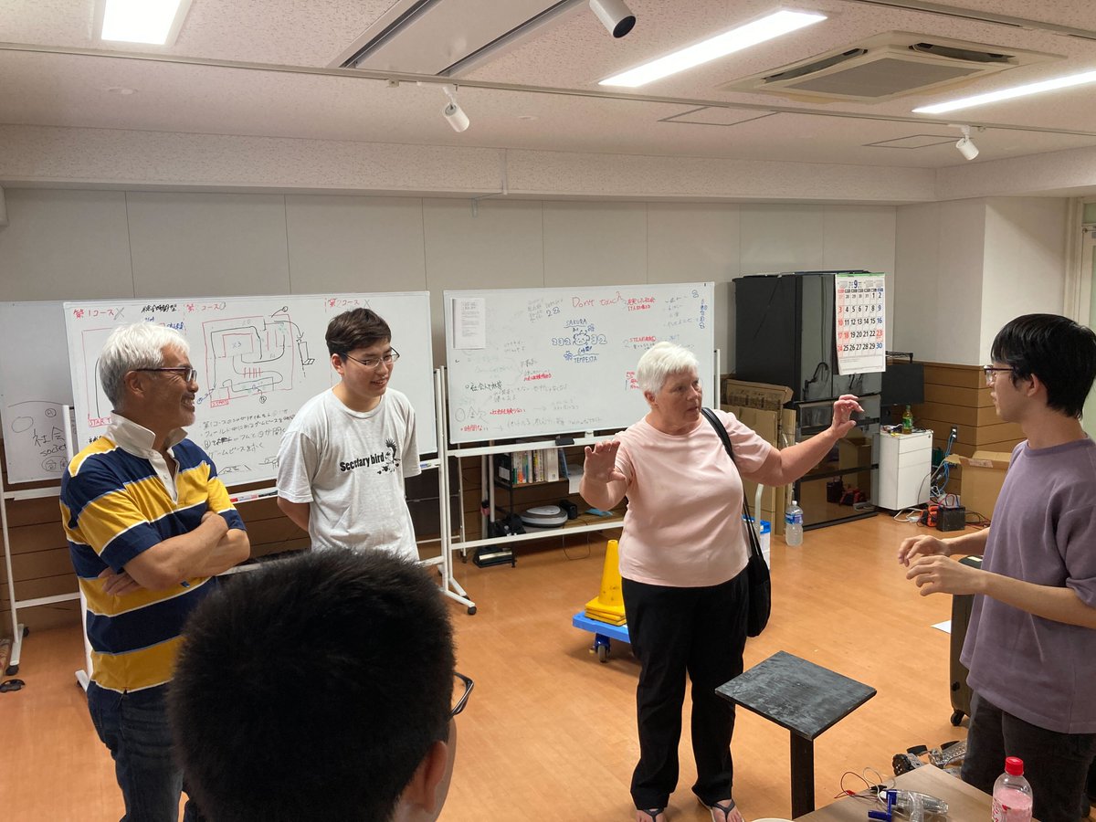 SAKURATempesta's tweet image. 今日、アメリカから見学に来てくれた方がいらっしゃいました。
息子さんがFRCチームのメンターをしているということで、近日中にコンタクトを取れることになりました。
本当にありがとうございました！！
 #FIRSTRobotics  #SAKURATempesta