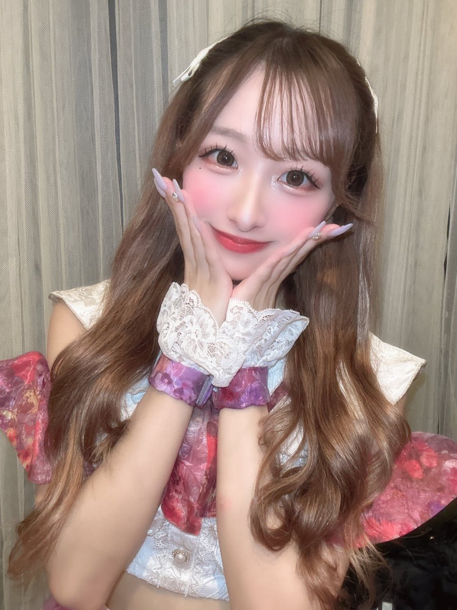 hazuki_1123's tweet photo. キラキラアイドルかも🪄 https://t.co/J6AYYrjpYk
