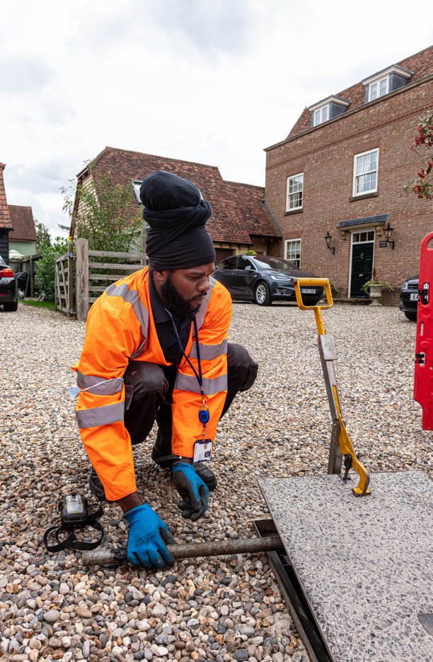 WeAreOpenreach's tweet photo. We're expanding our network. More than 200k additional homes &amp; businesses will soon have access to ultrafast Full Fibre including:

🟢 Chichester, West Sussex
🟢 Broughton, Greater Manchester
🟢 Perth, Scotland
🟢 Pantymwyn, Wales

Check availability: https://t.co/G9DmrMgKA1 https://t.co/ltyhkQImz5