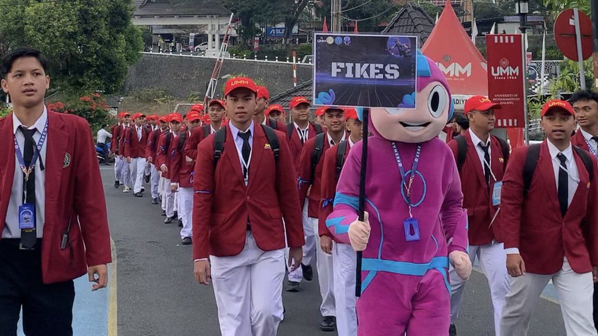 bemfikesumm's tweet photo. Halo CAMABA FIKES UMM 2023 ☺️
Ada kabar gembira nihh 🙌🏻

Akhirnya Official Mascot of PESMABA FIKES UMM 2023 telah hadirr ‼️

Yuk kenalann sama “Neo” 😎
Neo hadir untuk contoh dan semangat juang bagi para Mahasiswa Baru FIKES UMM🔥

#ummcampus 
#pesmabaumm2023 
#pesmabafikesumm https://t.co/7OnVfAtTyt