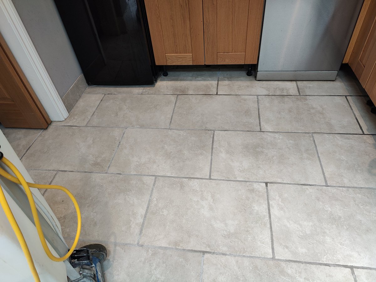 AdvantexClean tweet picture