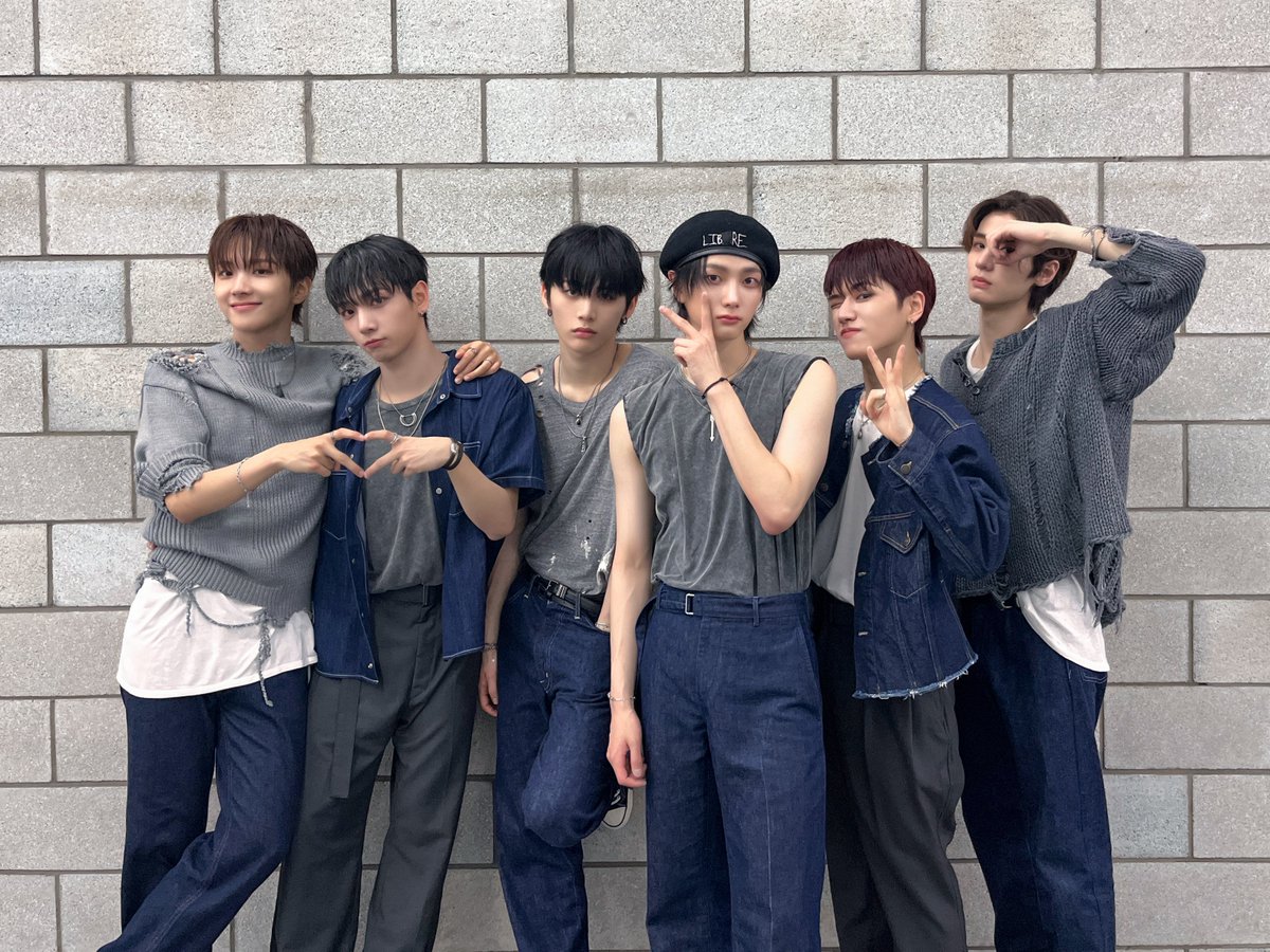 BOYNEXTDOOR_KOZ's tweet photo. 230912 THE SHOW🚪📸

🏆첫 1위 했다 la la da da 🎶
소중한 1위를 안겨주셔서 감사합니다❤️ 

#BOYNEXTDOOR #보이넥스트도어 #BND
#BOYNEXTDOOR_WHY #WHY
#Crying #뭣같아 #ButSometimes
#BOYNOW https://t.co/pPaLsZsSaC