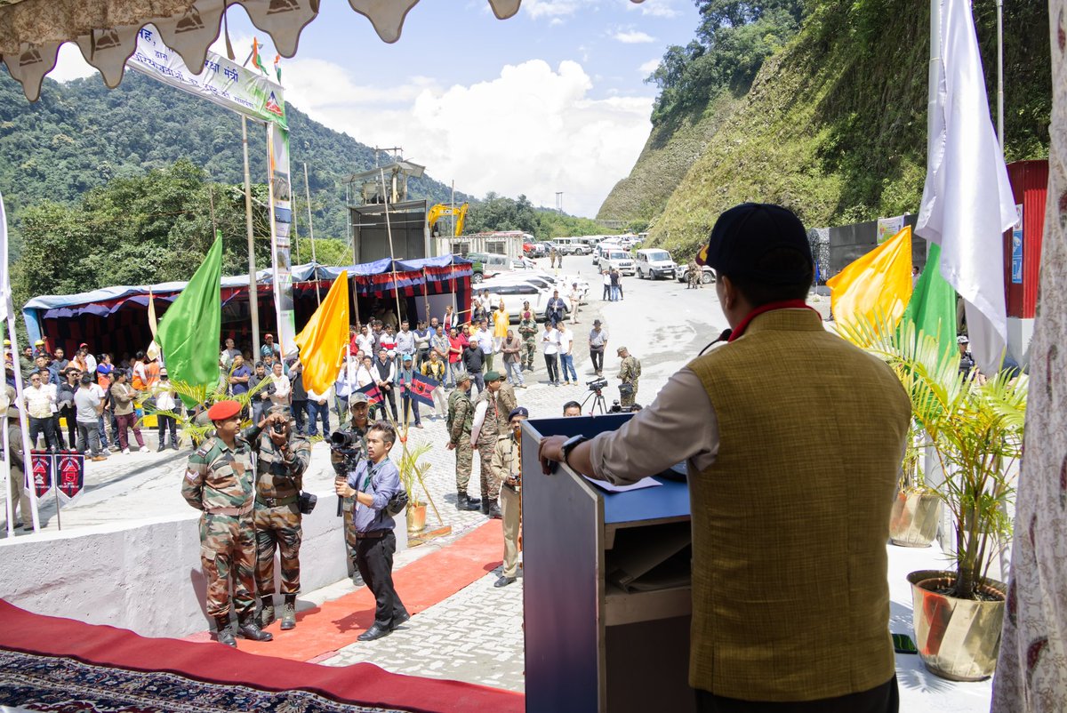PemaKhanduBJP's tweet photo. Indeed, a red letter day in our collective pursuits to take Hon'ble PM Shri @narendramodi ji's resolve of last mile development to its logical conclusion.

2/n https://t.co/TOV87d9zaM