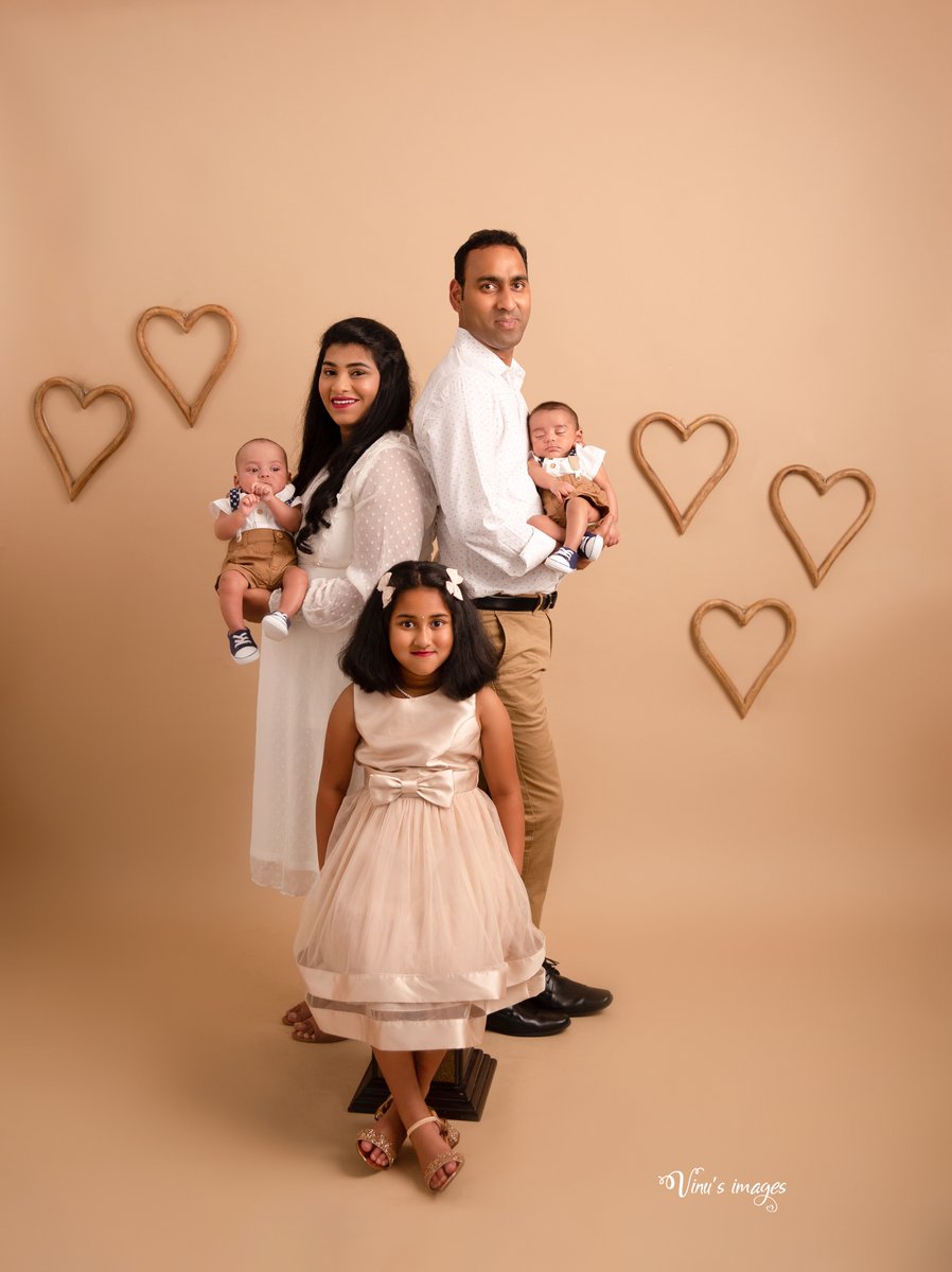 VinusImages's tweet photo. Family photographs capture the moments that define us, the love that unites us, and the memories that live on forever. Website : https://t.co/pkSwsYcV3n
Call us 9994892580 
#vinusimages #family #familyphotographer #bangalorephotography #familyportraits #bangaloreparents https://t.co/Q9nfpJE8tc