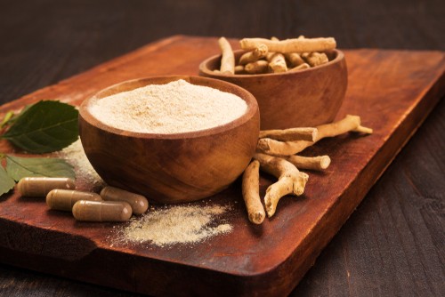 Lareb_NL's tweet photo. Wij ontvingen 4 meldingen van leverschade bij producten met #Ashwagandha. Dit is zonder recept te koop als voedingssupplement. Hoewel leverschade bij producten met Ashwagandha zeldzaam lijkt te zijn, is het belangrijk om bewust te zijn van dit risico. ⬇️

https://t.co/DnakIADn7P https://t.co/MGwpNrc8za