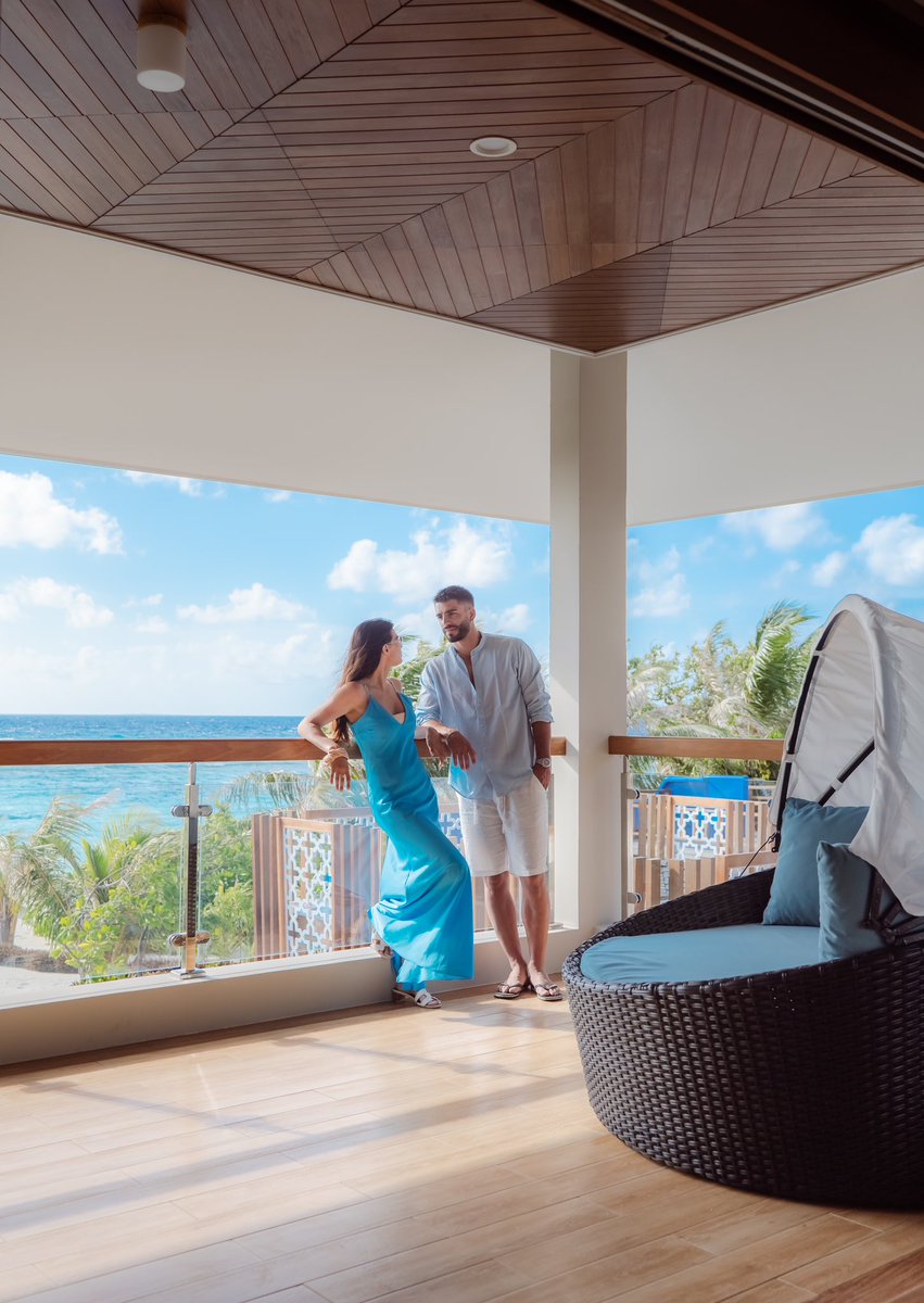 TheSignatureMV's tweet photo. Fall in love all over again in our romantic and luxurious setting, where turquoise waters are just a stone's throw away...

#thesignaturecollectionathideaway #signaturecollectionmaldives #maldivesresorts #luxuryhotels #maldivesislands https://t.co/w6sHJnuFkG
