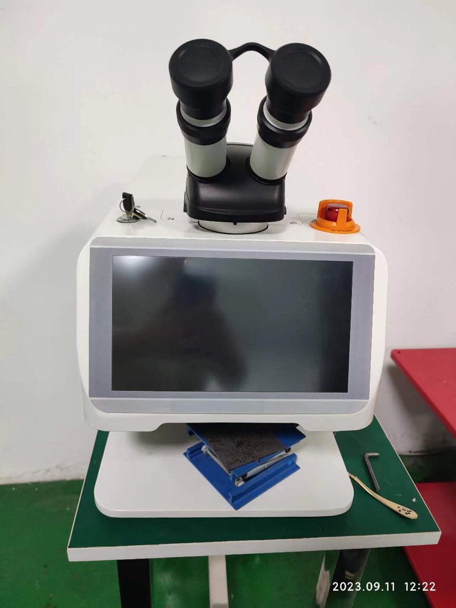 dapenglaser's tweet image. 200w mini laser welder with 10&quot; screen. Sold 50sets last month. Quality is much better than last year.

Looking for dealer.
Email: director@dapeng-laser.com 
#Dapenglaser
#lasermarking
#laserwelding
#lasercutting
#lasercleaning