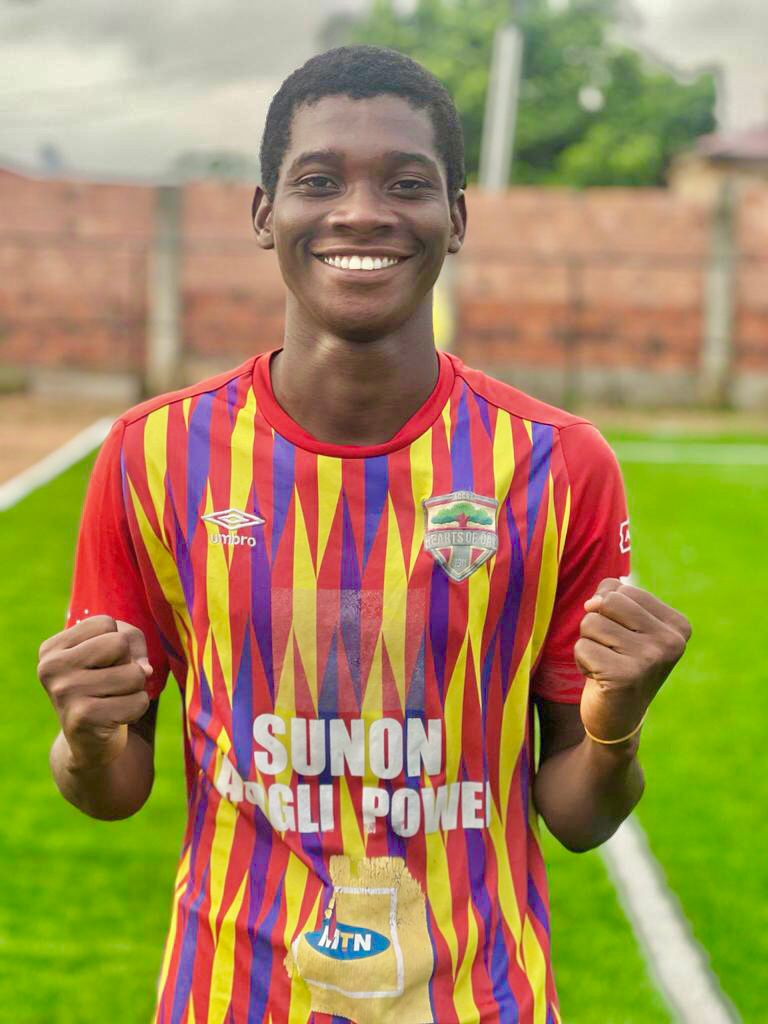 centuryscgh's tweet photo. Ignatus Agyapong, our goalkeeper has signed a 3-year contract with @HeartsOfOakGH, one of Ghana’s big and oldest football club.
We pray that this new experience will help you grow into one of the world's top goalkeepers.
Proud of you "Dbee."
#CenturySC
#MastersOfTheField https://t.co/xTf860n1ih