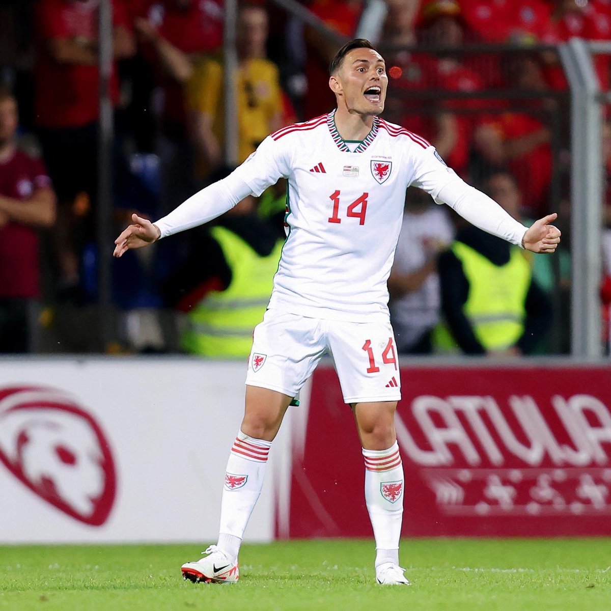 Connor Roberts tweet media