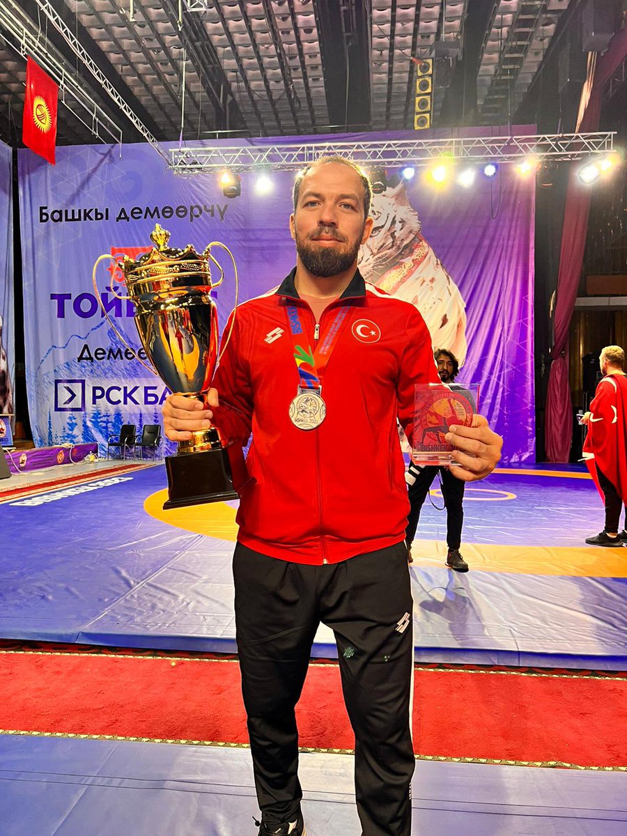 tolgaarslantr's tweet photo. 2023 Bişkek Deaflympic Dünya Şampiyonası'nda Tarsuslu hemşehrimiz, kardeşimiz Oğuz Dönder’i Büyükler Serbest Güreş 79 KG'da Gümüş Madalya ile Dünya İkincisi🥈olup bizleri gururlandırması sebebiyle yürekten kutluyorum 🇹🇷🇹🇷🇹🇷 https://t.co/imkGOMUUtb