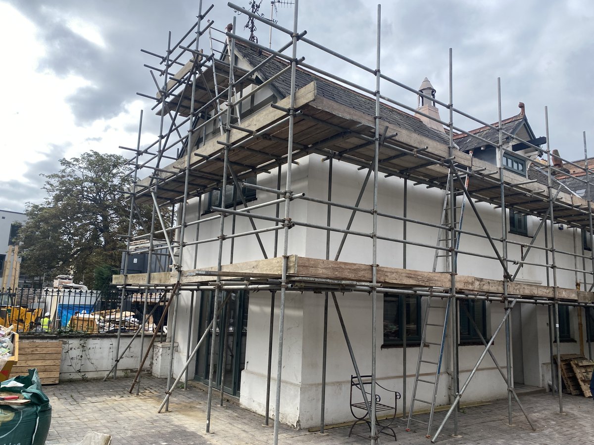 Apex_ArchLtd's tweet photo. Great to see the progress being made by Precision Builders Ltd who are doing full refurbishment and renovation works to create a beautiful family home in the centre of Cheltenham. We look forward to sharing progress in the months ahead…#cheltenham #renovation #renovationproject https://t.co/q0VWtH3im4