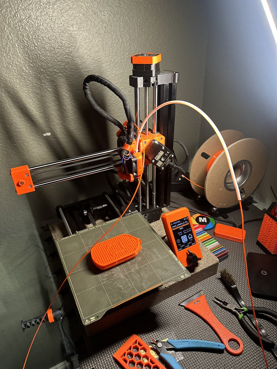 TechTitan3D's tweet image. #3dprintfails
I have not had this issue in a long time so let’s hope it was a fluke and not my brand new e3d revo with obsidian nozzle setup.  Print temps 205c.  PLA