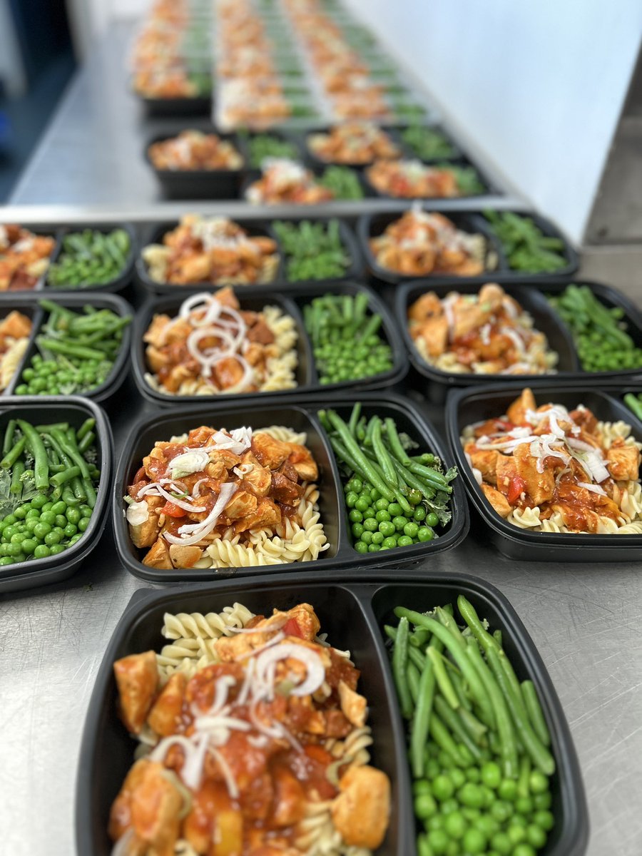 microkitchenltd's tweet image. Very Productive day at HQ the last 2 days.

Over 400 meals out today to professional sports team, clients &amp;amp; gyms.

Needing help with your meal prep, take a look at what we offer.

micro-kitchen.co.uk