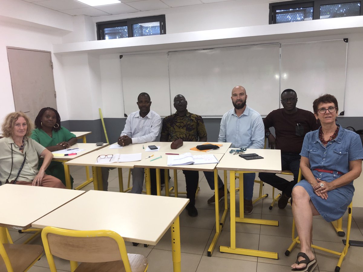 Lycée Albert Camus Conakry tweet media