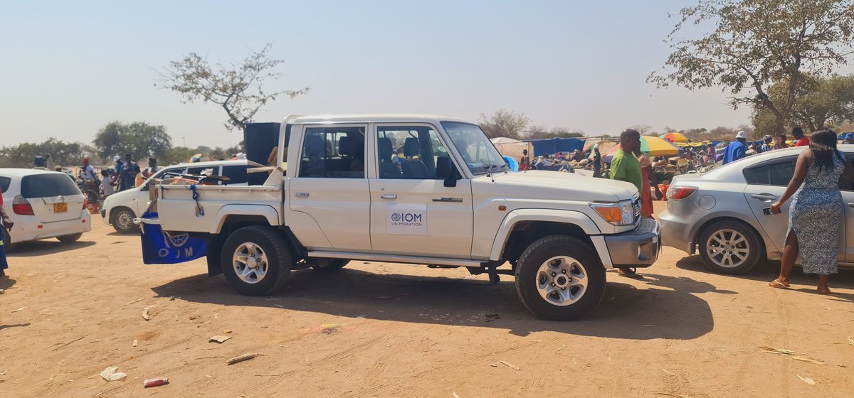 OnPointMedia4's tweet photo. Beitbridge Urban Cholera Awareness Campaign
11/09/23
KNOWLEDGE IS POWER
Prevention is better than Cure!
■ Supported by @MoHCCZim, Min of Education, Municipality of Beitbridge , ZRP , and @IOMZimbabwe
#AwarenessCampaigns #PASystemHire #RoadShow2023
Facilitator @LloydMungoni https://t.co/0Td4QVS6Zs