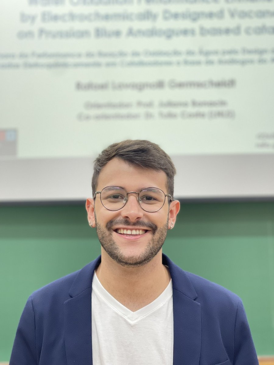 RGermscheidt's tweet photo. So happy to share that yesterday I passed my thesis defense and I got my PhD! 🎉🍾
So thankful to everyone who supported me through this journey and I can’t wait for this new chapter ❤️ https://t.co/409sJdbjin