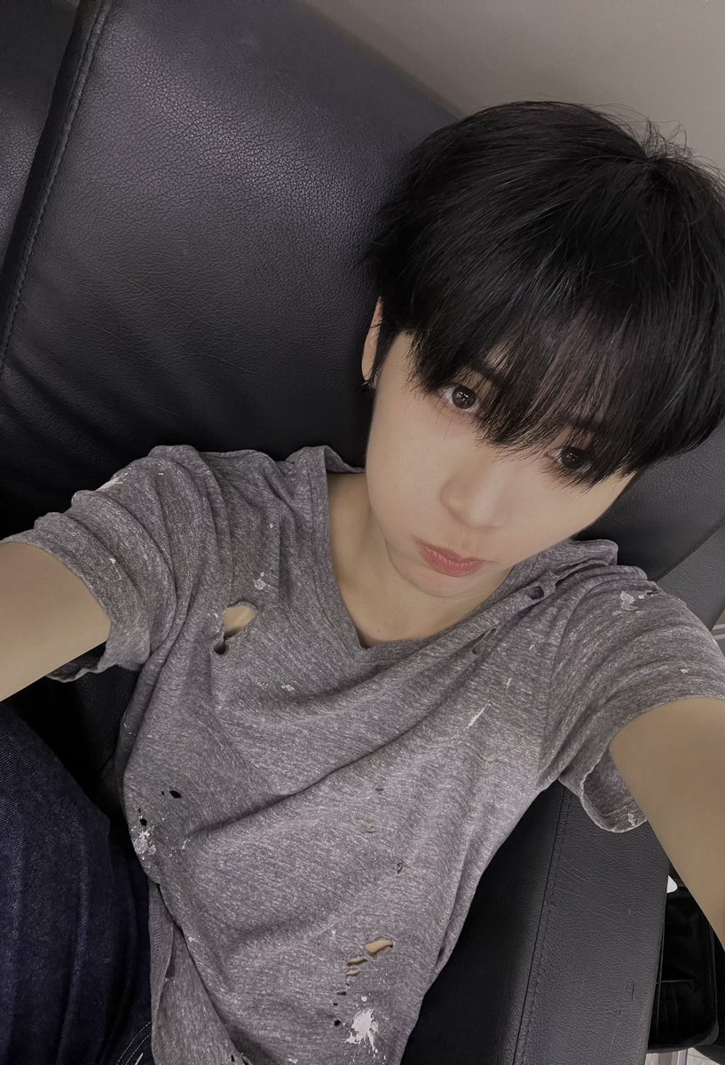 BOYNEXTDOOR_twt's tweet image. Welcome to the show 😬 

#BOYNEXTDOOR #TAESAN
#보이넥스트도어 #태산