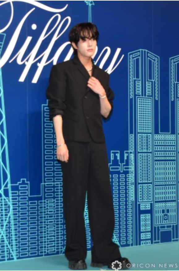 jakeupdateteam's tweet photo. 120923 | ORICON NEWS📸

JAKE at the Omotesando Flagship Store of Tiffany &amp; Co. 💙

🔹: https://t.co/2FV6VgiSMm

LUXURIOUS JAKEHOON FOR TIFFANY #JAKEHOONxTiffanyAndCo #JAKE #SUNGHOON #TiffanyAndCo
@ENHYPEN_members @ENHYPEN https://t.co/OY8tcMrSNK