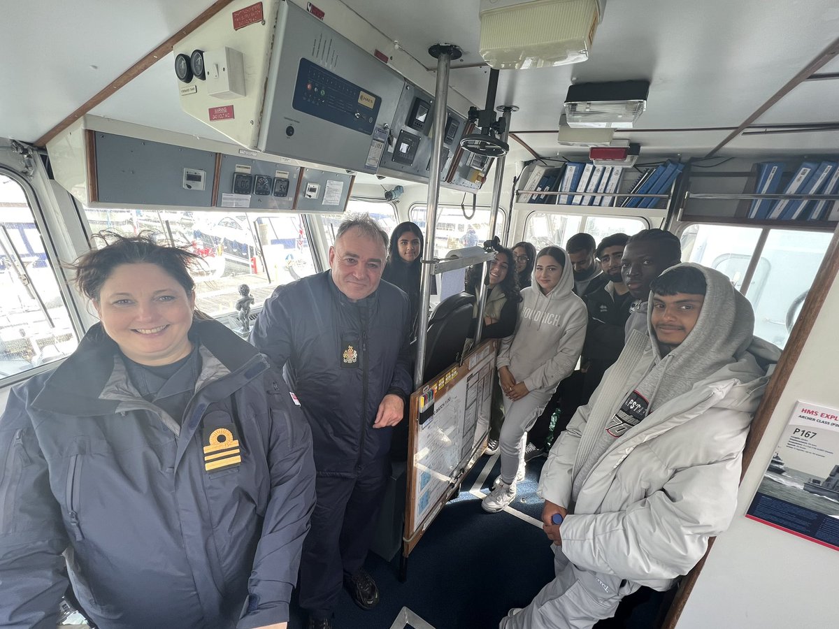 BYSA guidance council invited as special VIP guests to see the P2000 fast patrol boat in action & taking the controls under the supervision of captain Cameron. Thank you too all that made this happen what an experience it was and day out @PaulCadmanUK @Ms_SThompson @jessphillips