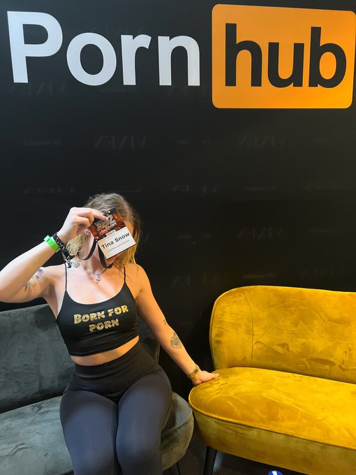 @Pornhub @XBIZ #XBIZEuropas https://t.co/n44kWng2nP<a class="tags" href="/tag/pornhub">@pornhub</a><a class="tags" href="/tag/xbiz">@xbiz</a><a href="/tag/xbizeuropas"class="tags">#XBIZEuropas</a>