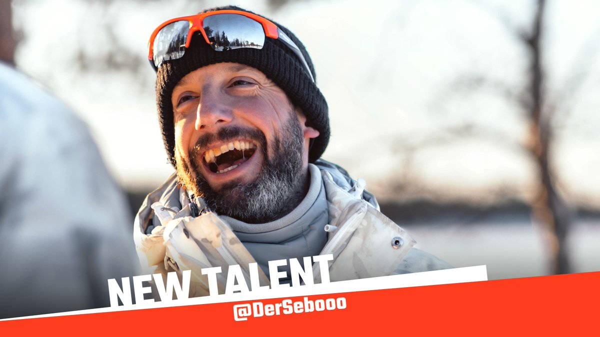 Sebo beim Fallschirmsprung: "Kurs Nord-West, dann 254° Süd-Turn bei 250m, damit ich im Süd-West Winkel 50m südlich von hier landen werde."

Wir hatten noch nie so eine detaillierte Antwort und trotzdem keinen Plan. Irgendwie ist er jetzt jedenfalls in unserer Agentur gelandet❤️