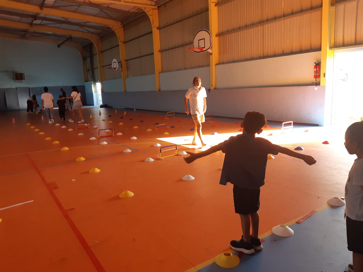 UsepTreize's tweet image. Deuxième journée de l événement #bougetarentree pour préparer la #jnss
#lusep13, le #comiteathletisme , le #cd13handball , le #cd13athletisme, le #cd13vb , #lufolep13 sont venus à la #maternellecastelane