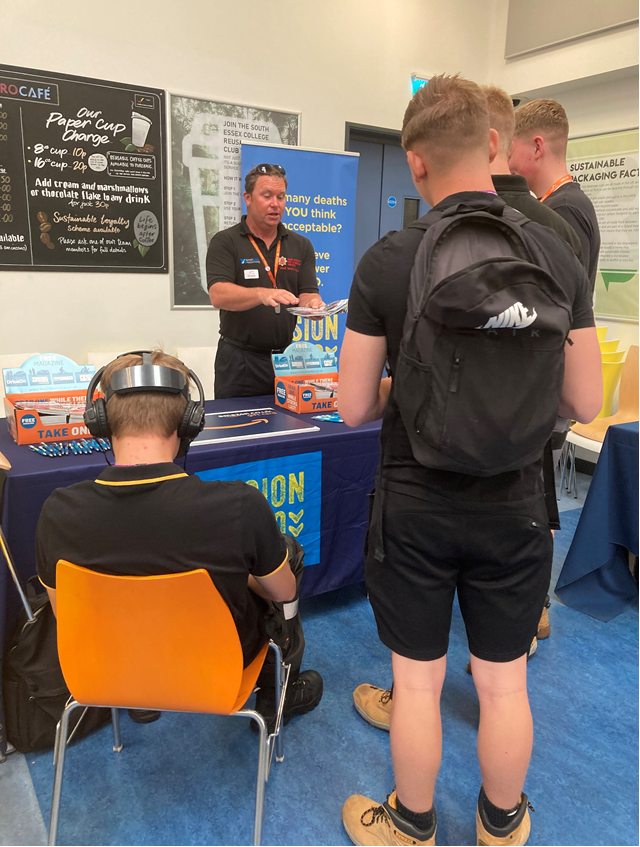SaferEssexRoads's tweet photo. We're at the #Basildon @SouthEssexColl Freshers fair today with @ECFRS_RoadWater speaking to the latest intake of students. https://t.co/4k5w738zja