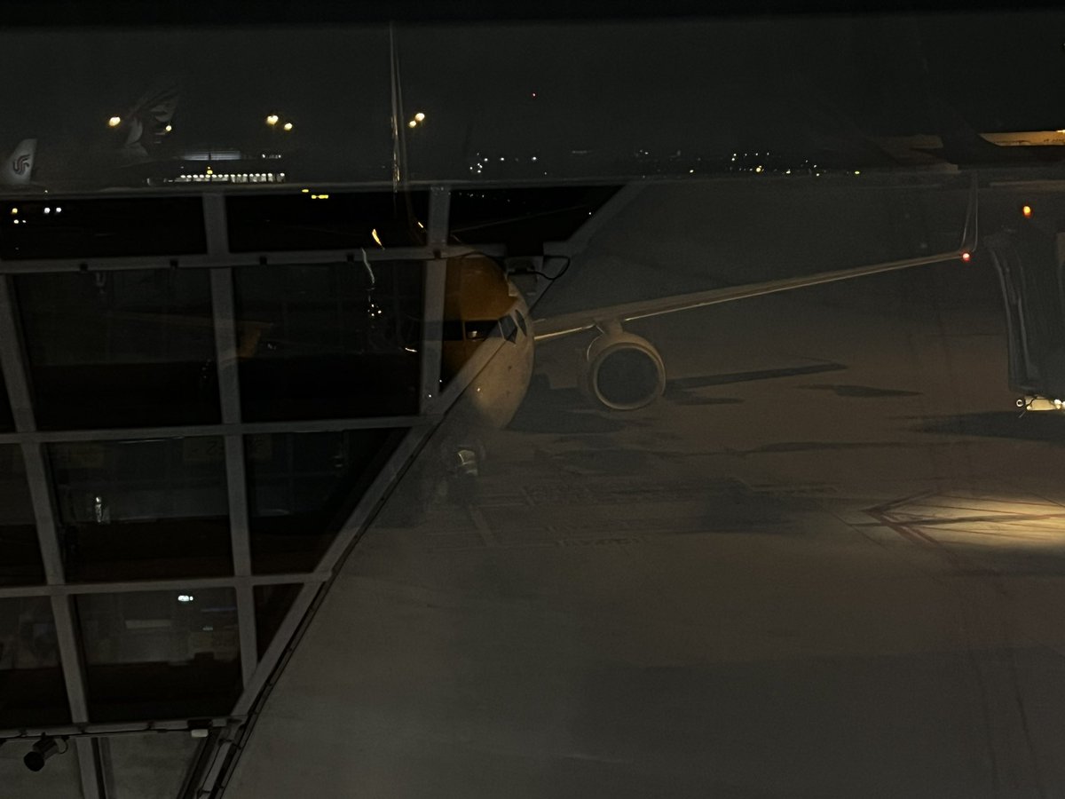 ctrevai's tweet photo. バンコクからちょっとKLまで、シンガポールからKLよりちょっと長い。#今日の飛行機 #出張 #KualaLumpur https://t.co/As4WcxjzEA