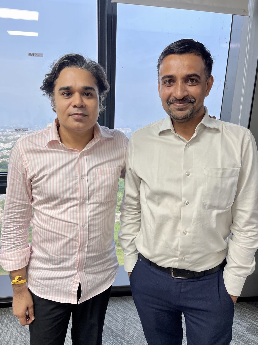 ravi27kant's tweet image. #News18 के साथ सफ़र यही तक …

Thank you ⁦@AMISHDEVGAN⁩ 
⁦@anoopphr⁩ ⁦@PrasoonTayal⁩ 
⁦@JournalistArunn⁩ 

⁦@Network18Group⁩

#Network18